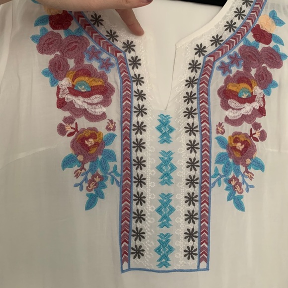 Flowery Blouse - Picture 2 of 4